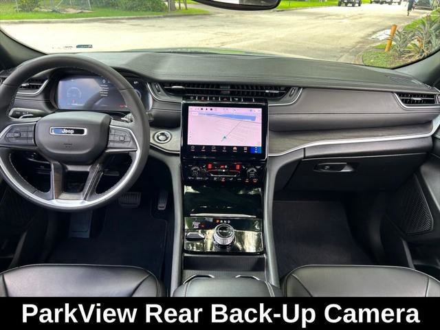 Certified 2024 Jeep Grand Cherokee Limited w/ Black Appearance Package image 13