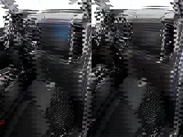 Used 2025 Chevrolet Silverado 1500 LT image 30