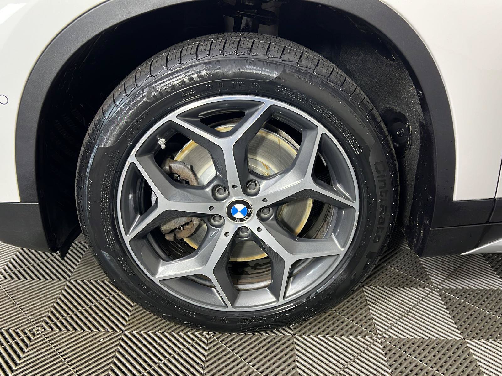 Used 2018 BMW X1 xDrive28i AWD/4WD image 14