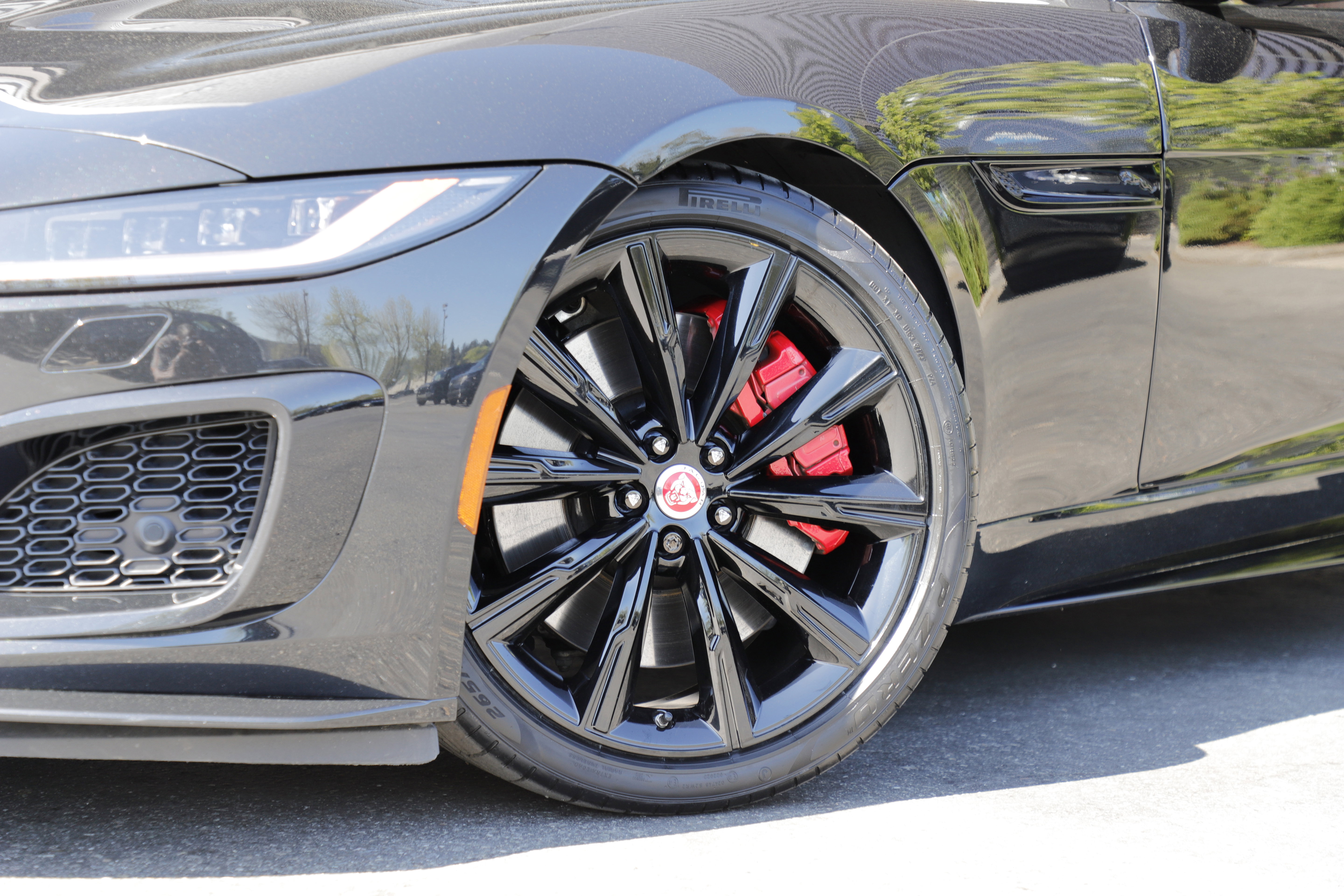 Certified 2023 Jaguar F-TYPE R AWD/4WD image 2
