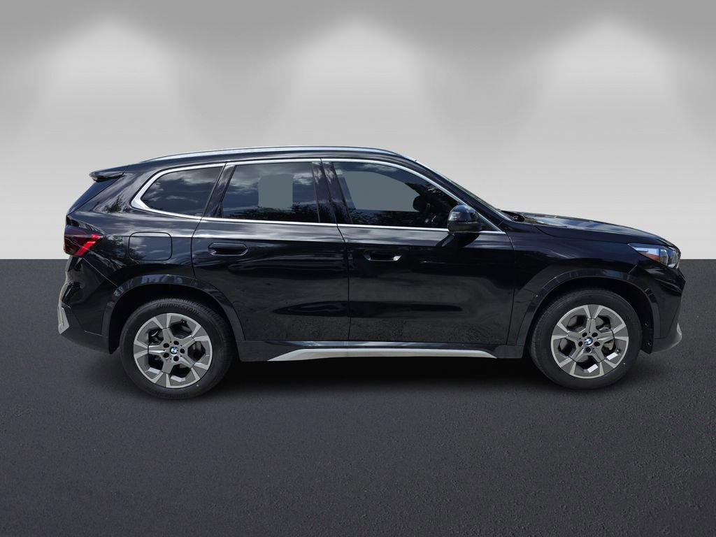 Used 2026 BMW X1 xDrive28i w/ Technology Package image 3