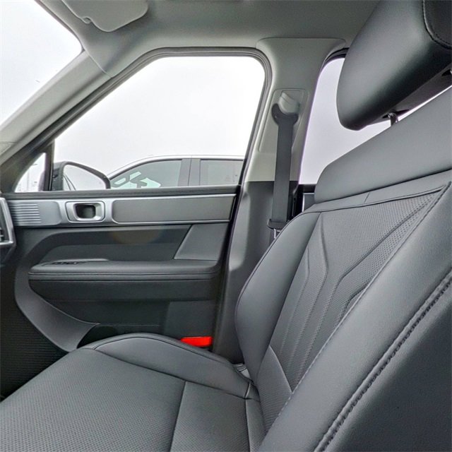 Used 2025 Hyundai Santa Fe SEL image 24