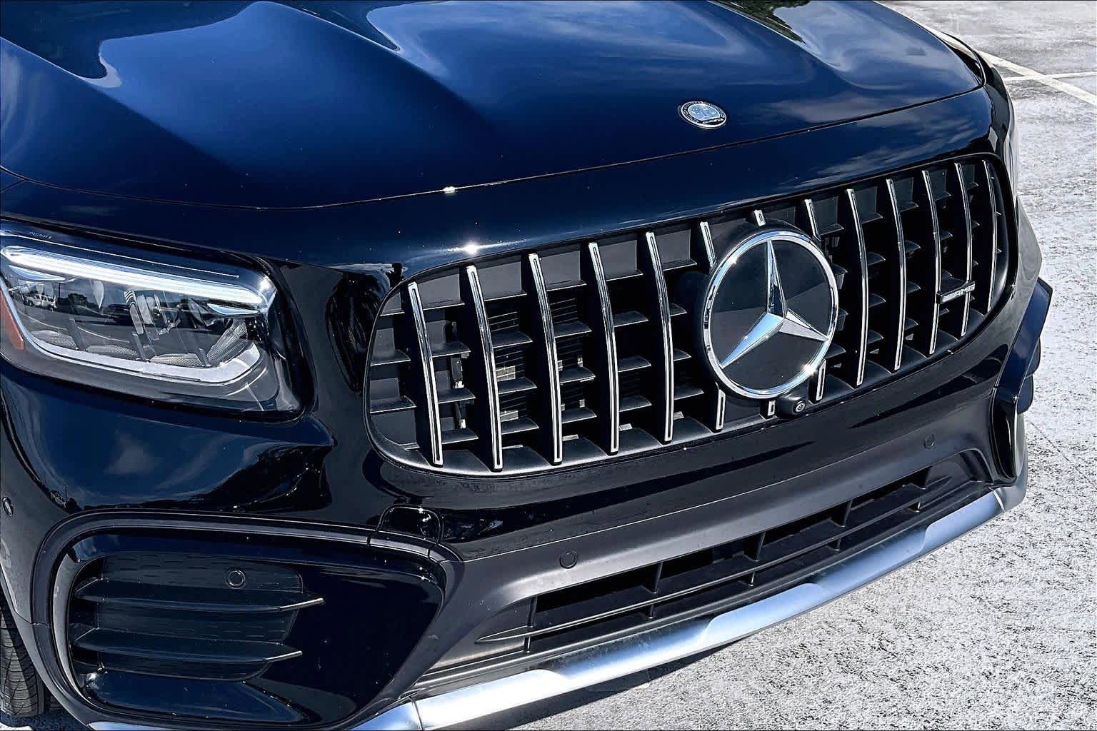 Used 2025 Mercedes-Benz GLB 35 AMG 4MATIC image 30