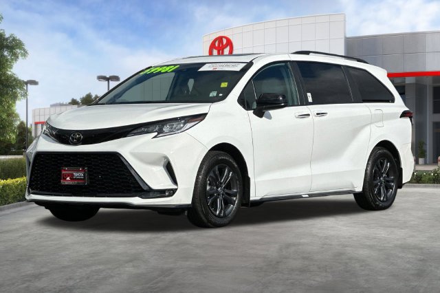 Certified 2026 Toyota Sienna XSE AWD/4WD image 11