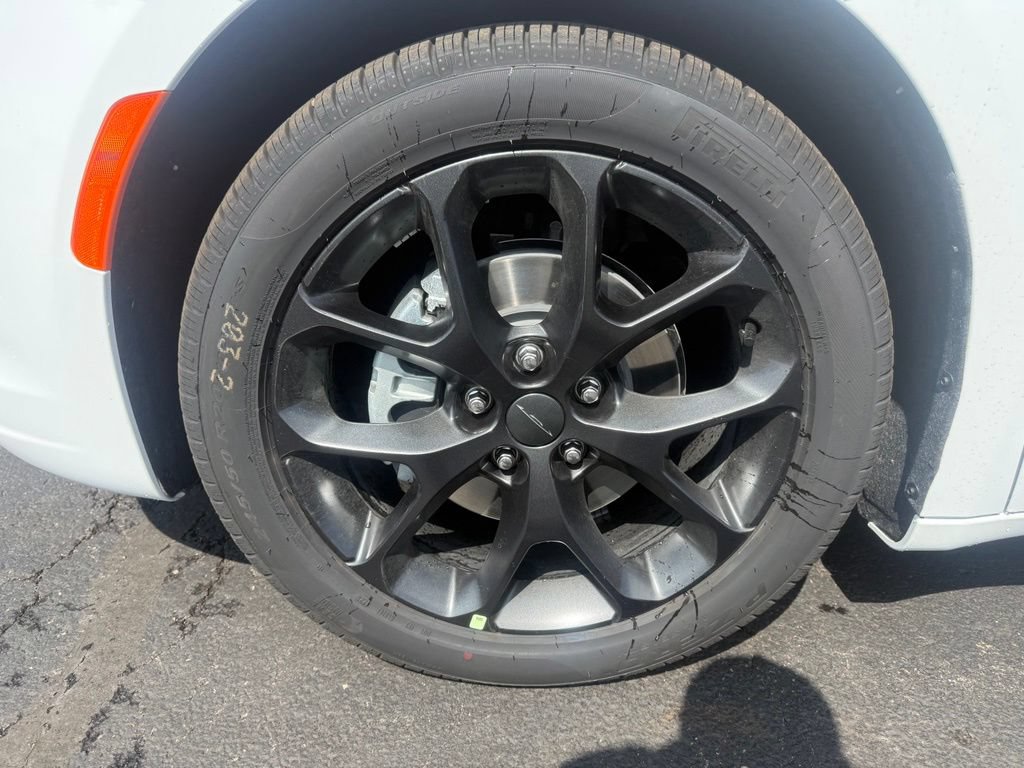 New 2027 Chrysler Pacifica Select FWD image 10