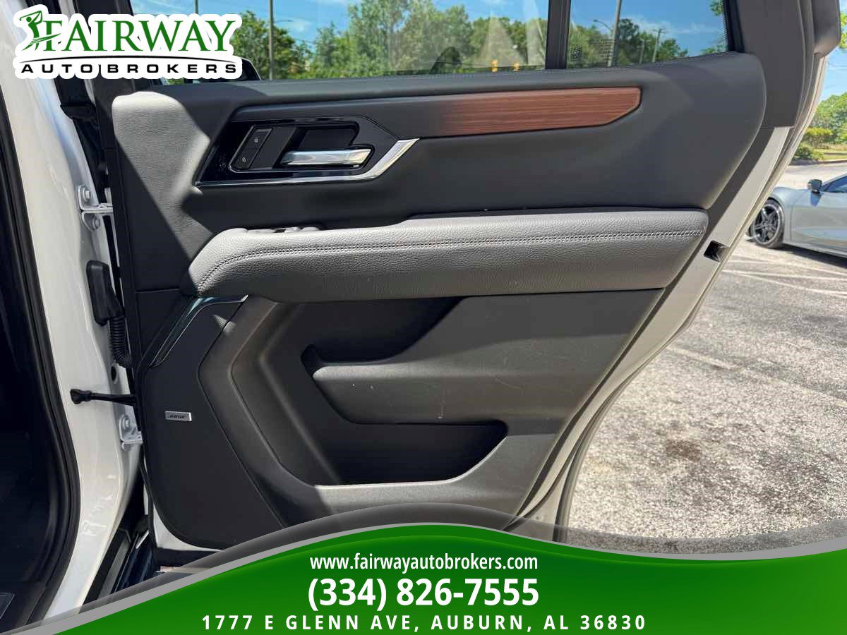 Used 2025 GMC Yukon Denali AWD/4WD image 37