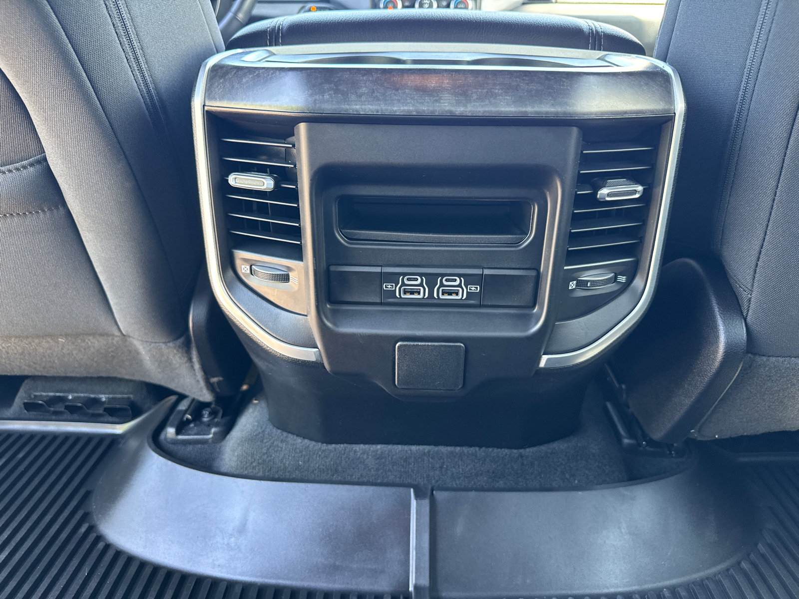 Used 2023 RAM 1500 Big Horn AWD/4WD image 7