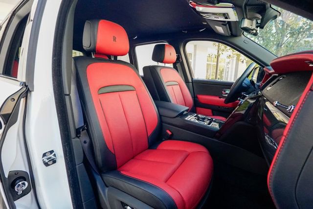 Used 2023 Rolls-Royce Cullinan Black Badge w/ Driver's Package image 85