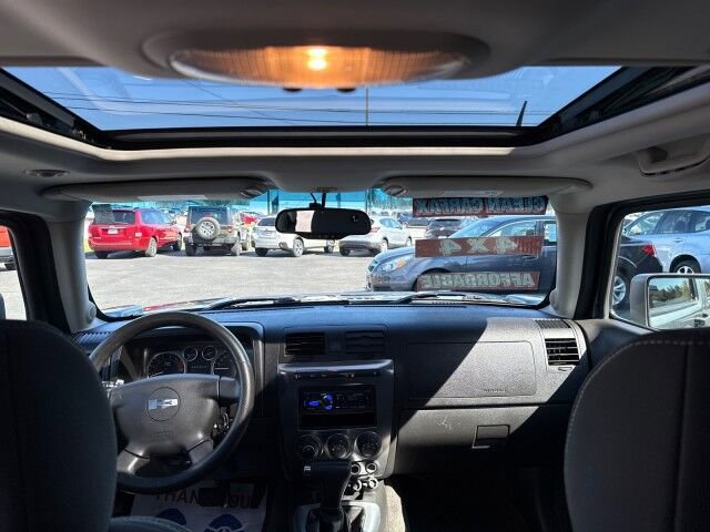 Used 2007 HUMMER H3 AWD/4WD image 13