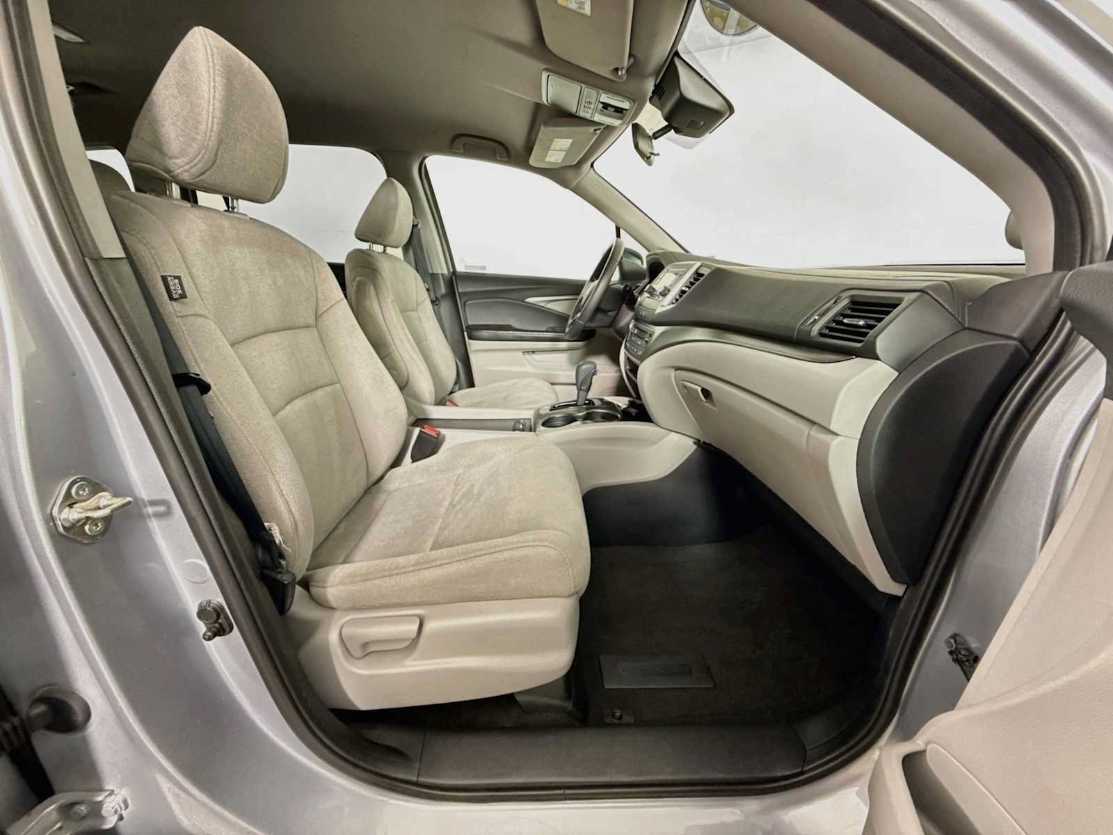 Used 2019 Honda Pilot LX image 25