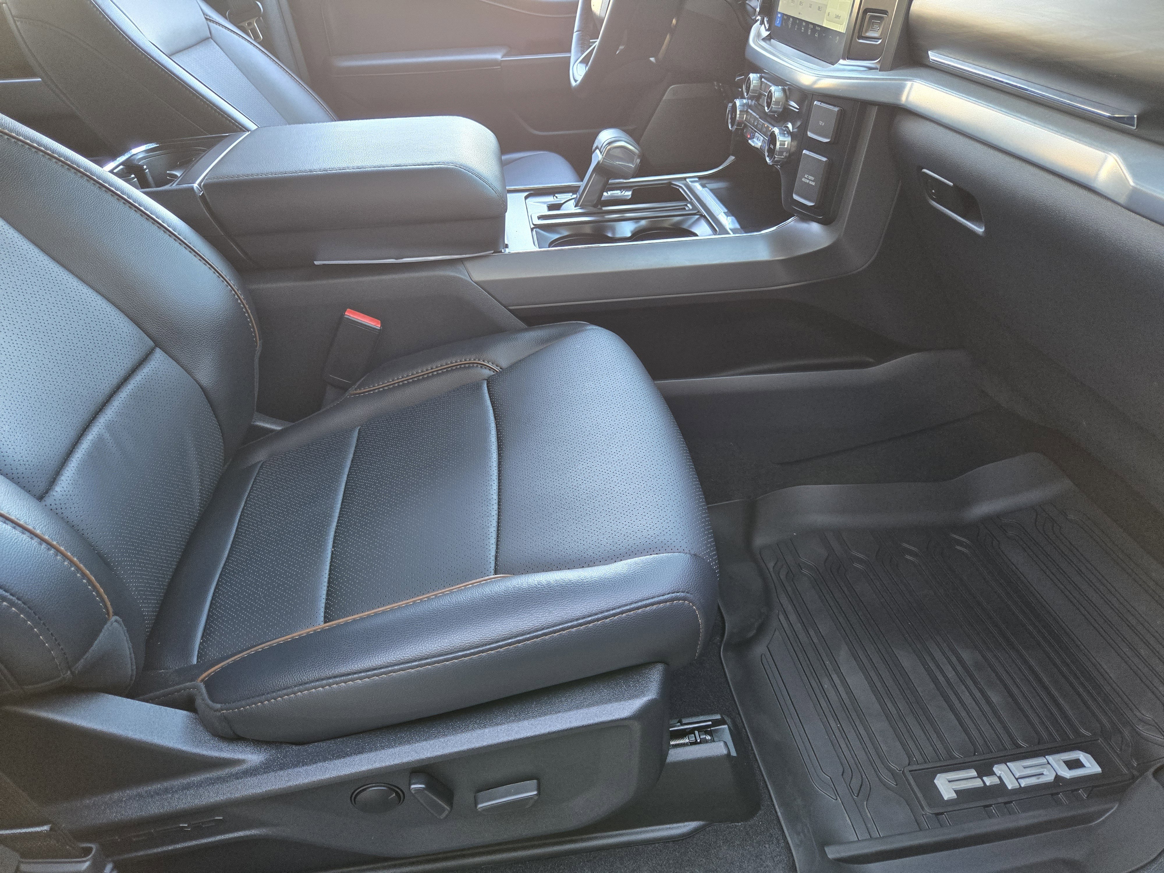 Certified 2025 Ford F150 Lariat image 10