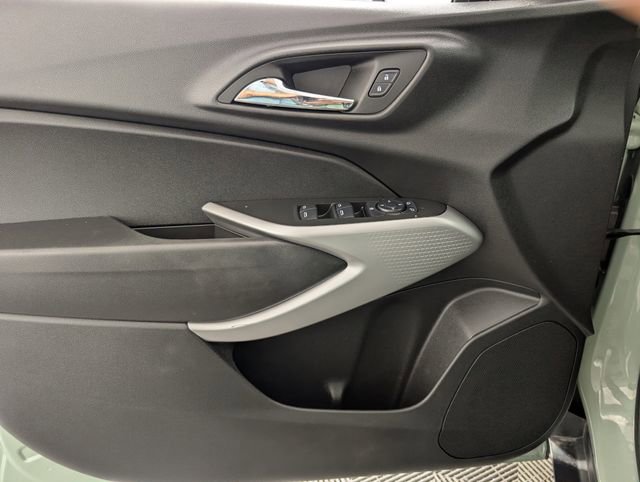 Certified 2024 Chevrolet Trax RS w/ Driver Confidence Package image 15