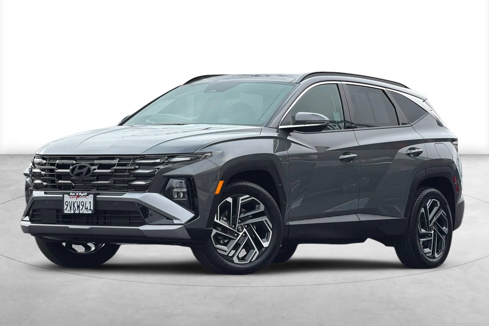 Certified 2025 Hyundai Tucson Limited AWD/4WD image 2
