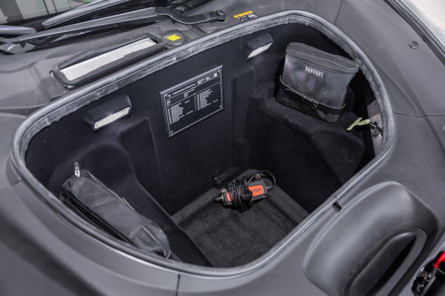 Used 2020 Ferrari F8 Tributo image 25