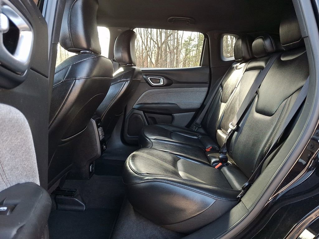 Used 2023 Jeep Compass Latitude image 10