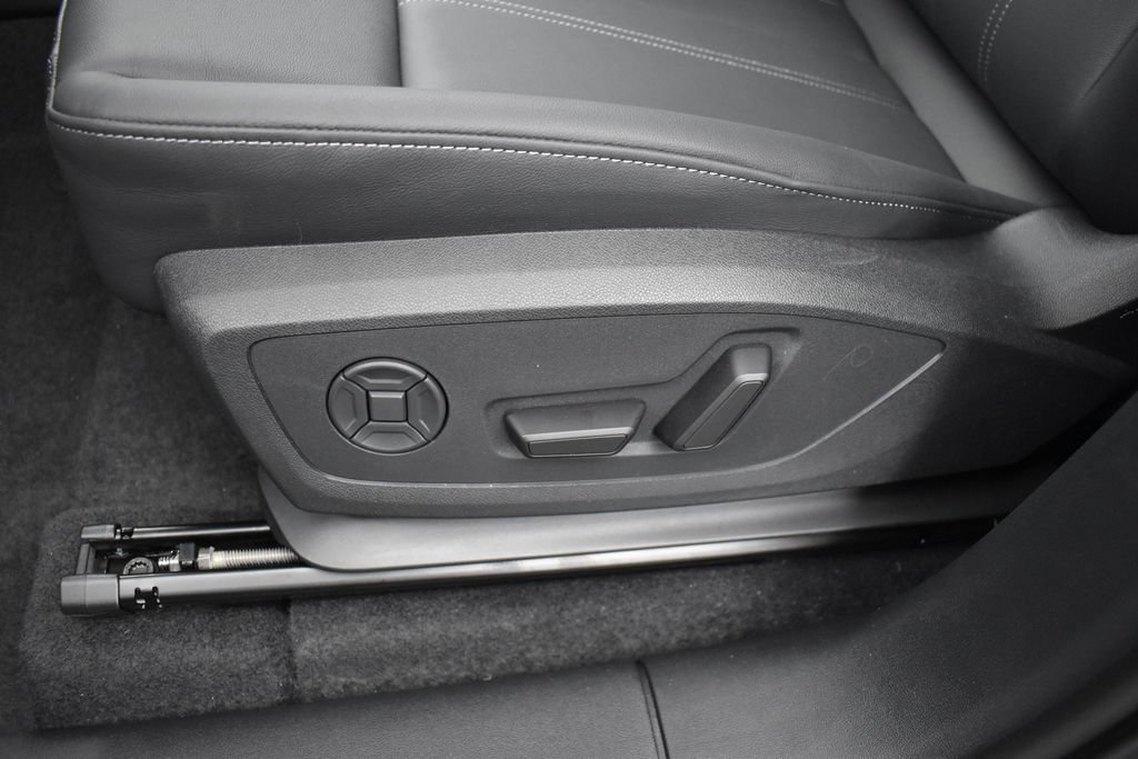 New 2027 Audi Q6 e-tron Premium AWD/4WD image 7