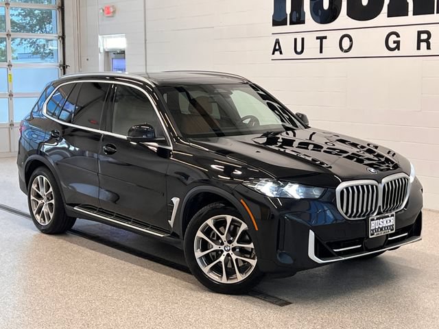 Used 2024 BMW X5 xDrive40i w/ Parking Assistance Package AWD/4WD video 1