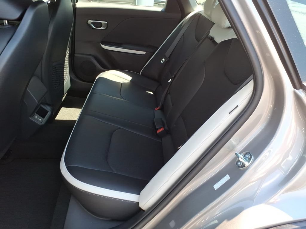 New 2026 Kia K4 GT-Line Turbo w/ GT-Line Sunroof Package FWD image 8