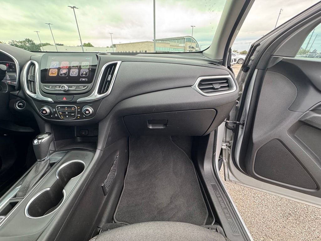 Used 2018 Chevrolet Equinox LT w/ Sun & Infotainment Package FWD image 30