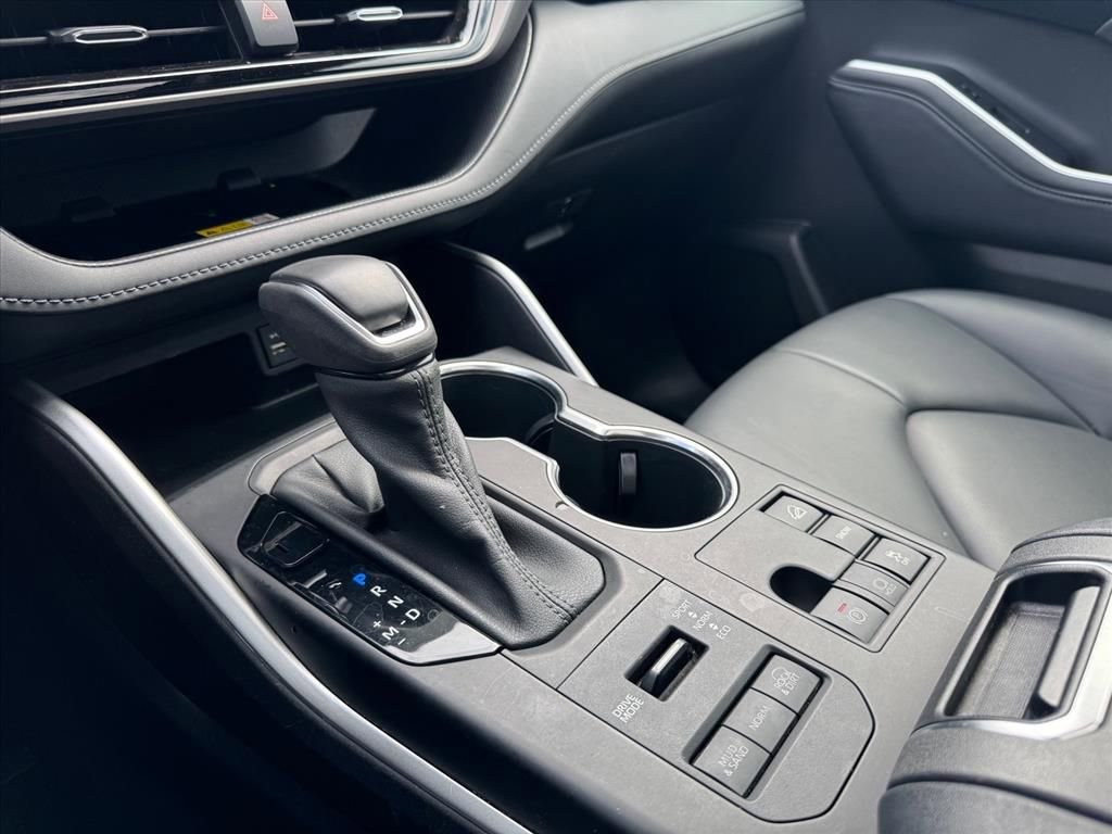 Used 2023 Toyota Highlander XLE image 21