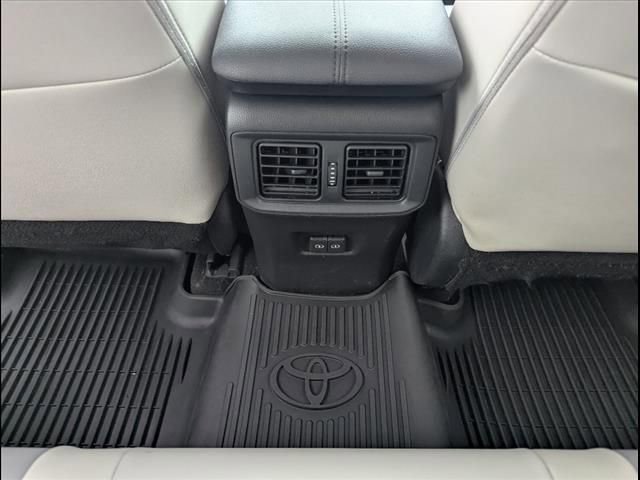 Used 2023 Toyota RAV4 XLE Premium image 62
