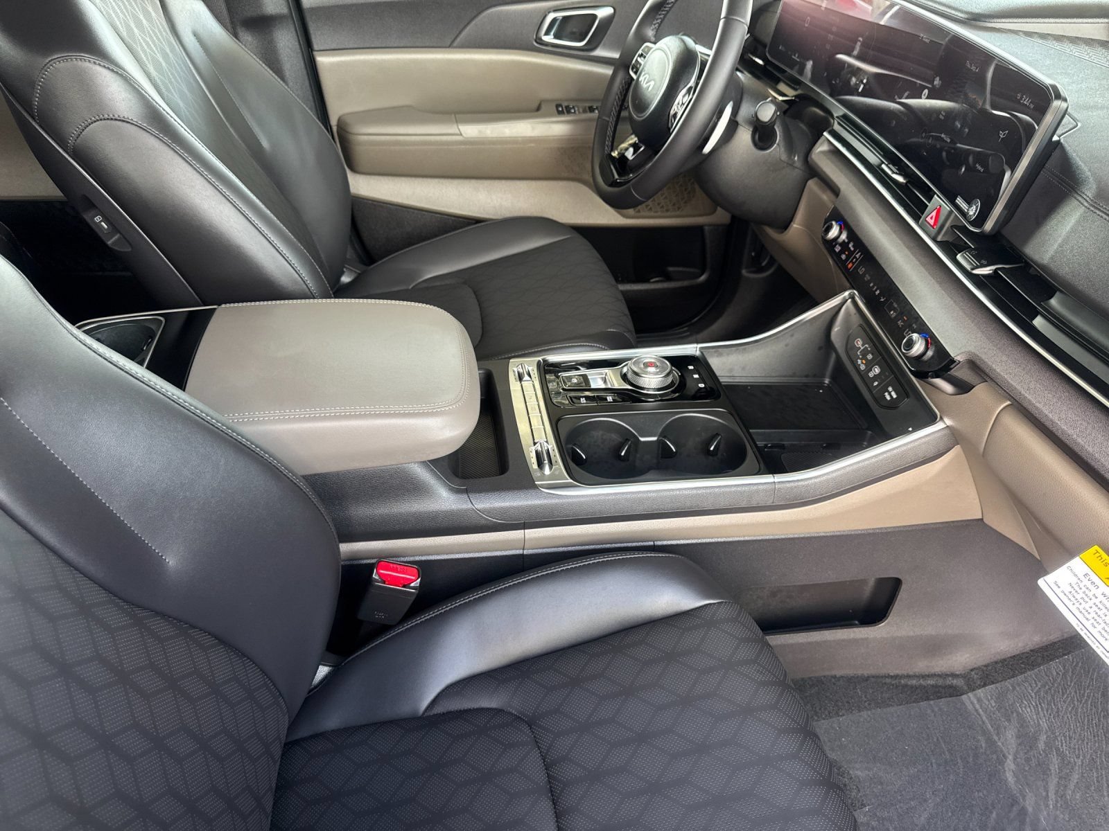 Certified 2026 Kia Carnival SX FWD image 18