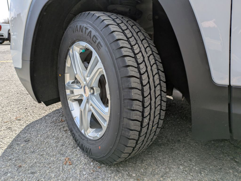 Certified 2022 GMC Terrain SLE w/ Driver Convenience Package image 36