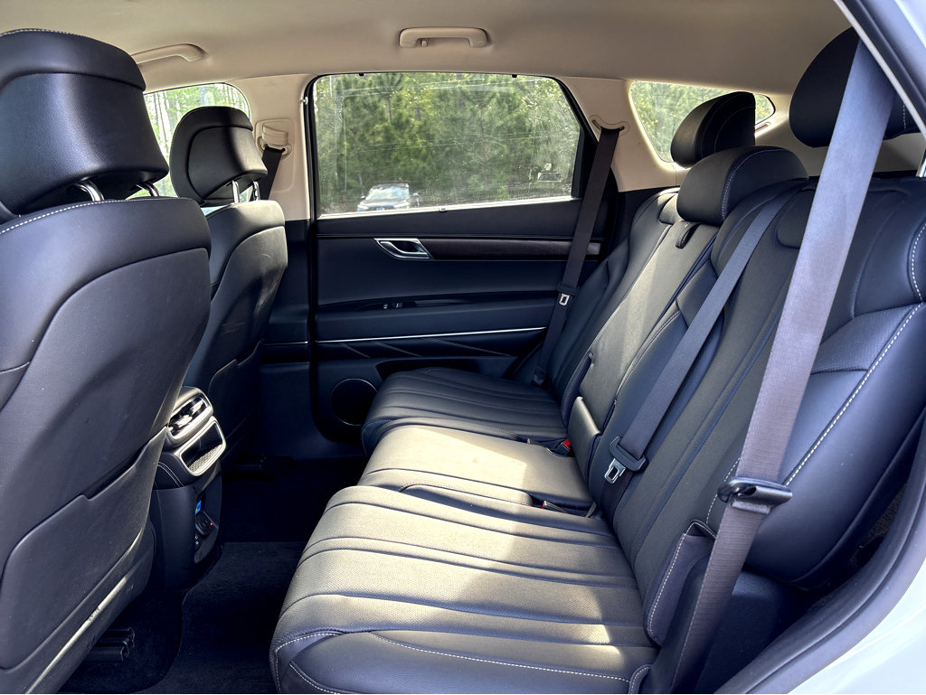 Used 2024 Genesis GV80 2.5T image 17