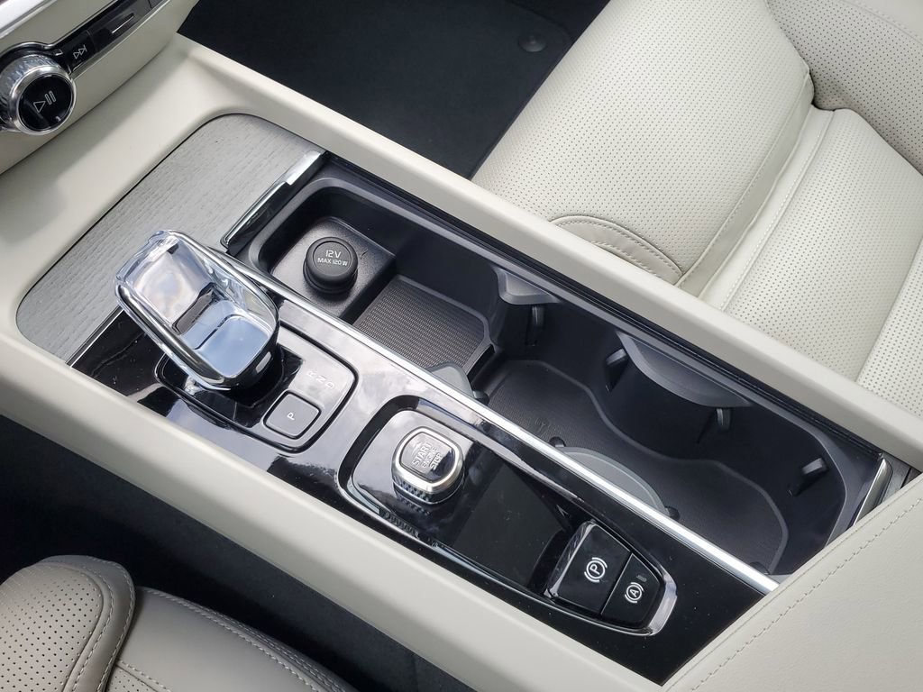 New 2026 Volvo V60 B5 Cross Country Ultra w/ Protection Package Premier image 20