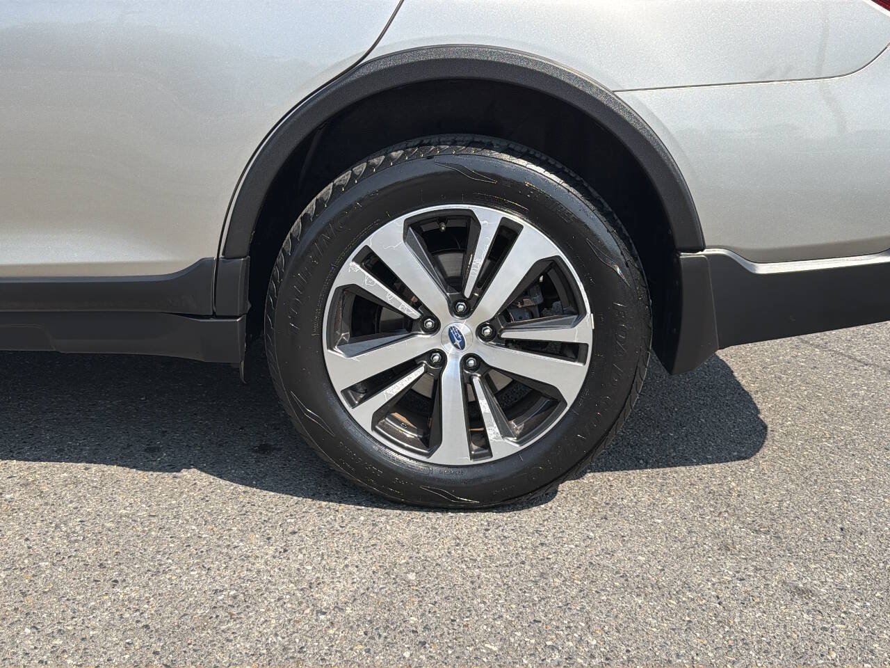 Used 2018 Subaru Outback 2.5i Limited AWD/4WD image 3