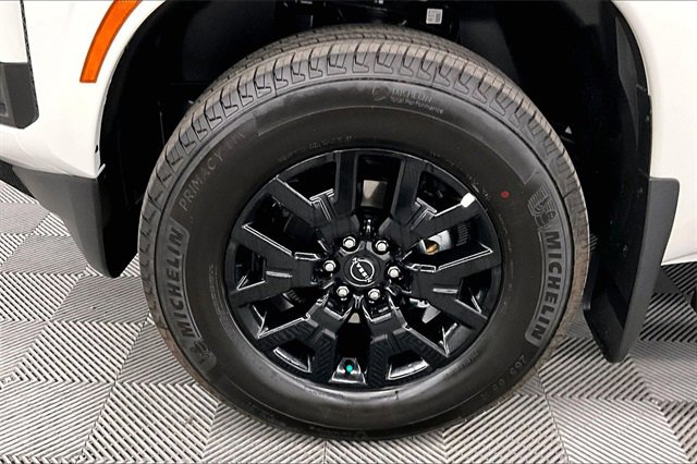 New 2026 Nissan Frontier SV image 11