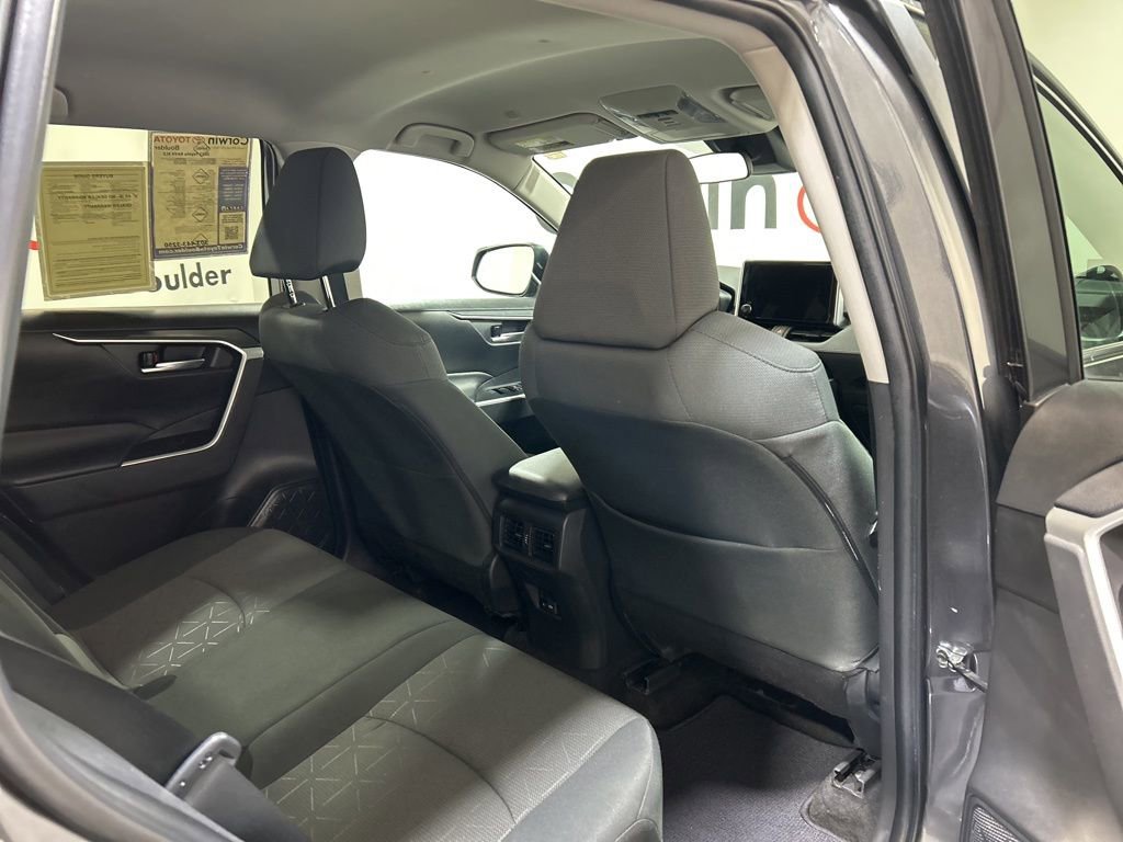 Used 2023 Toyota RAV4 XLE AWD/4WD image 15