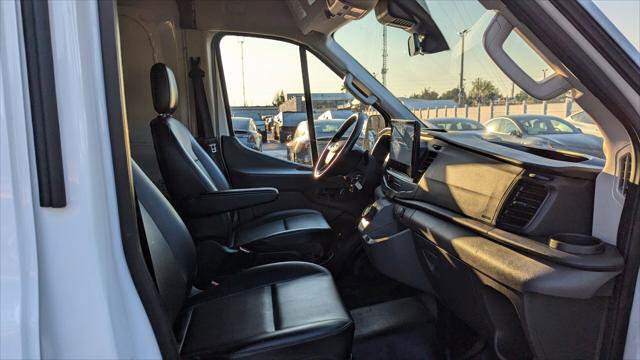 Used 2022 Ford E-Transit 148 High Roof Extended image 18