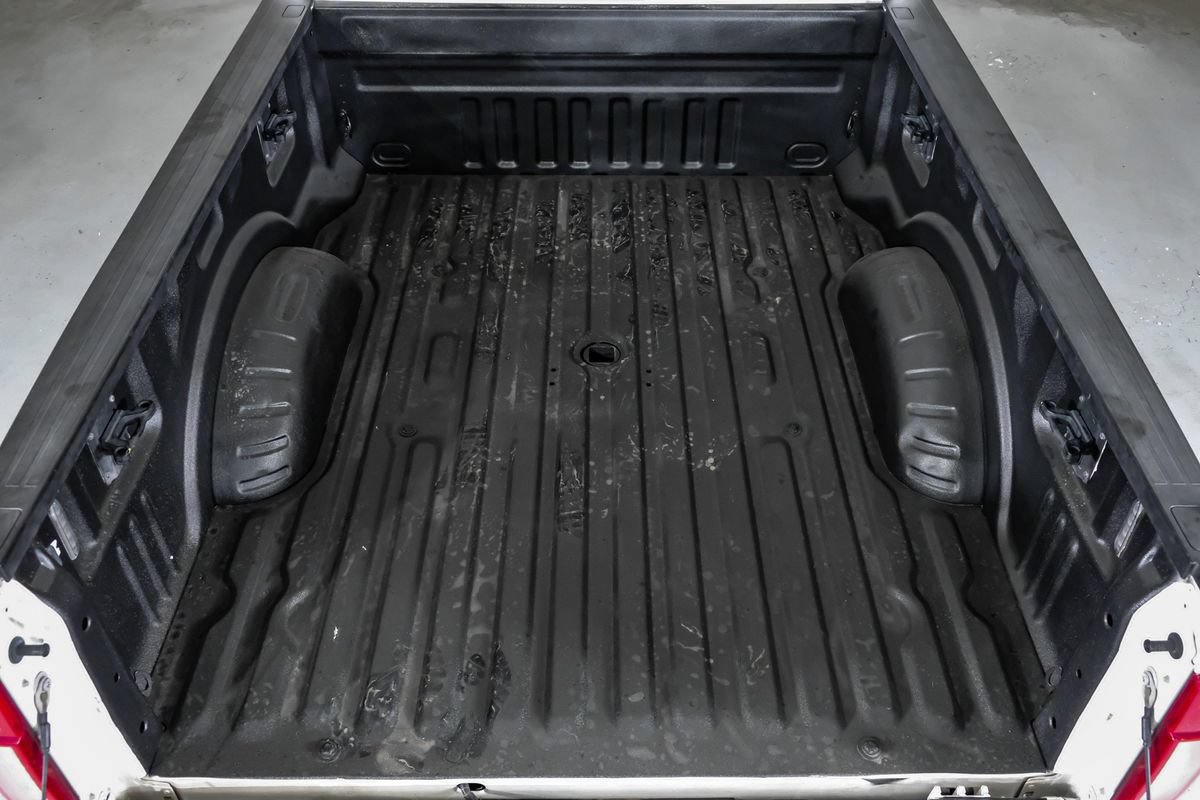Used 2022 Ford F250 Platinum w/ FX4 Off-Road Package AWD/4WD image 53