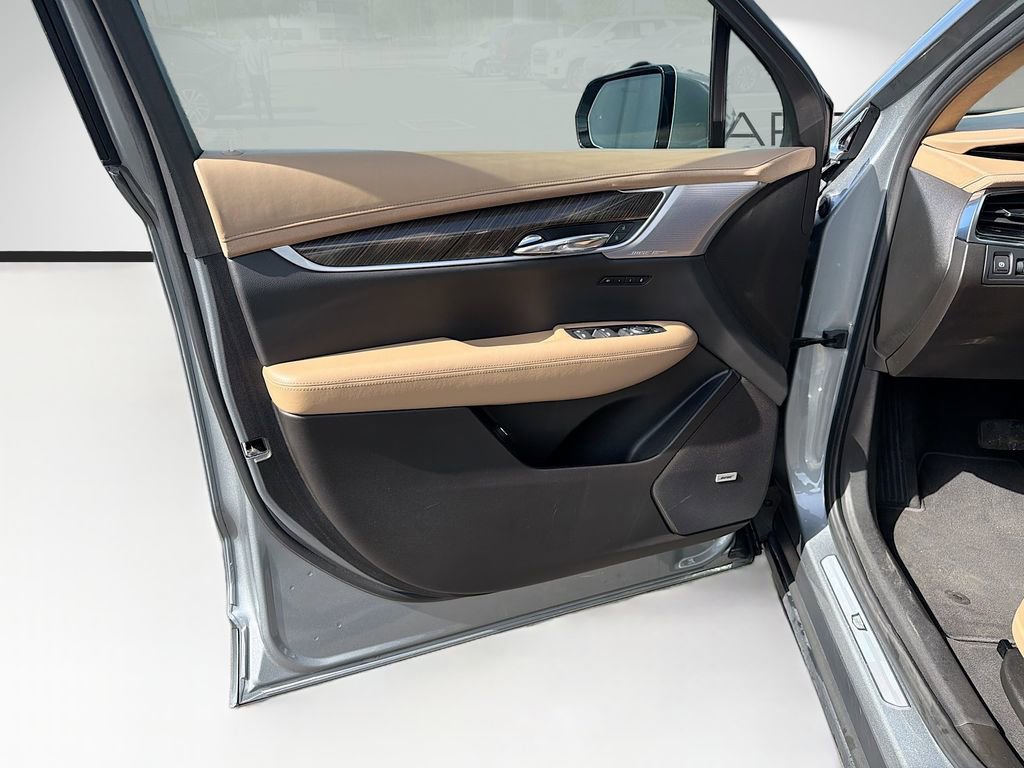 Used 2023 Cadillac XT6 Premium Luxury w/ Platinum Package FWD image 24