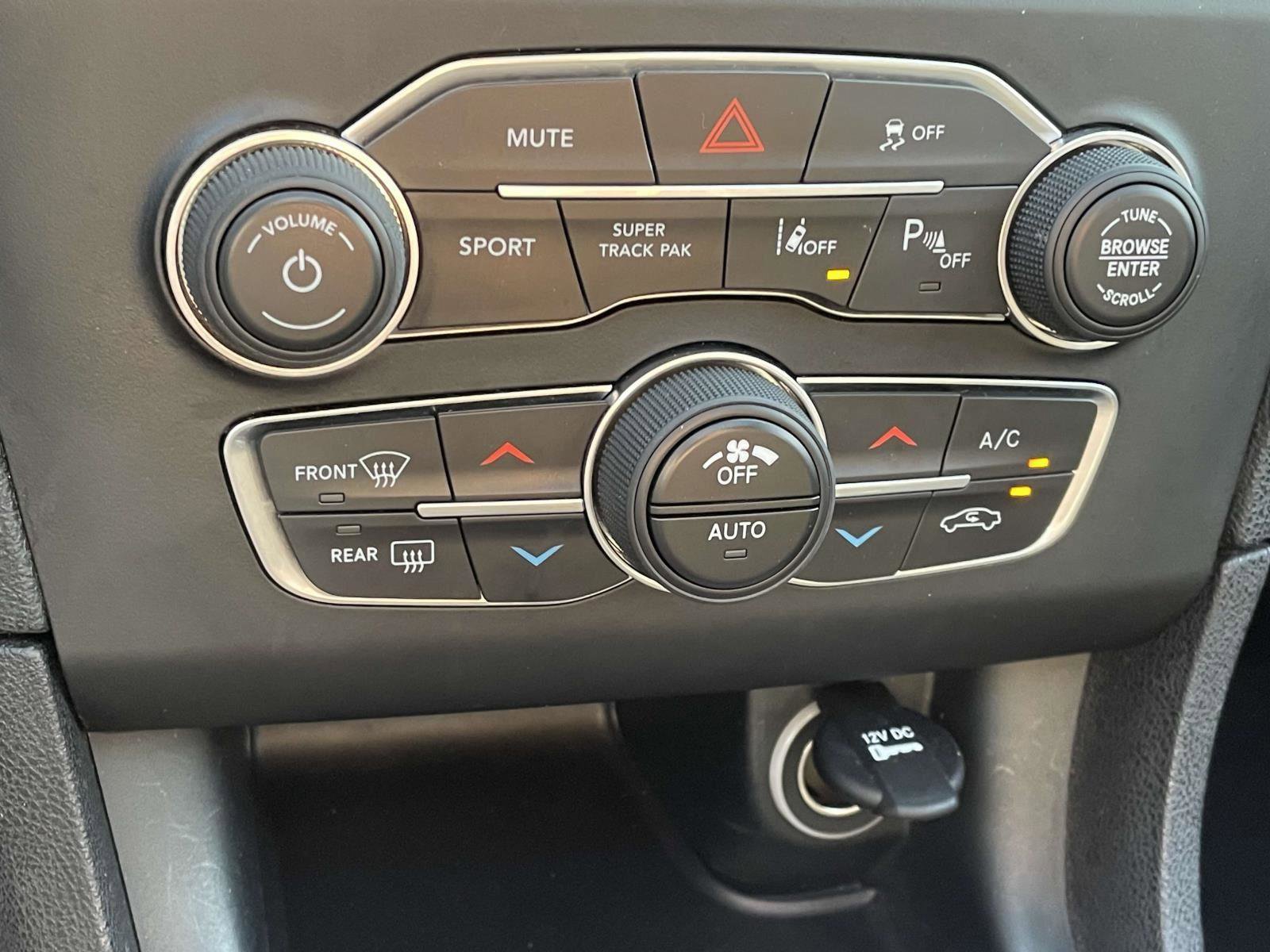 Used 2018 Dodge Charger R/T image 6