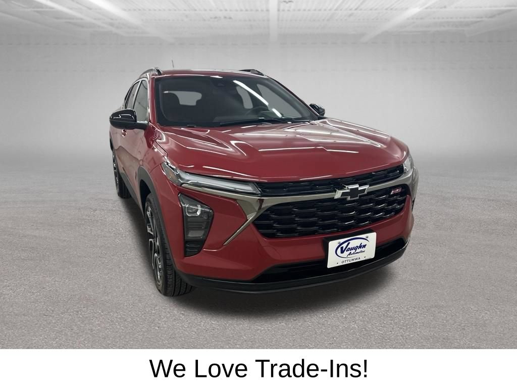 Used 2026 Chevrolet Trax RS w/ Driver Confidence Package FWD image 3