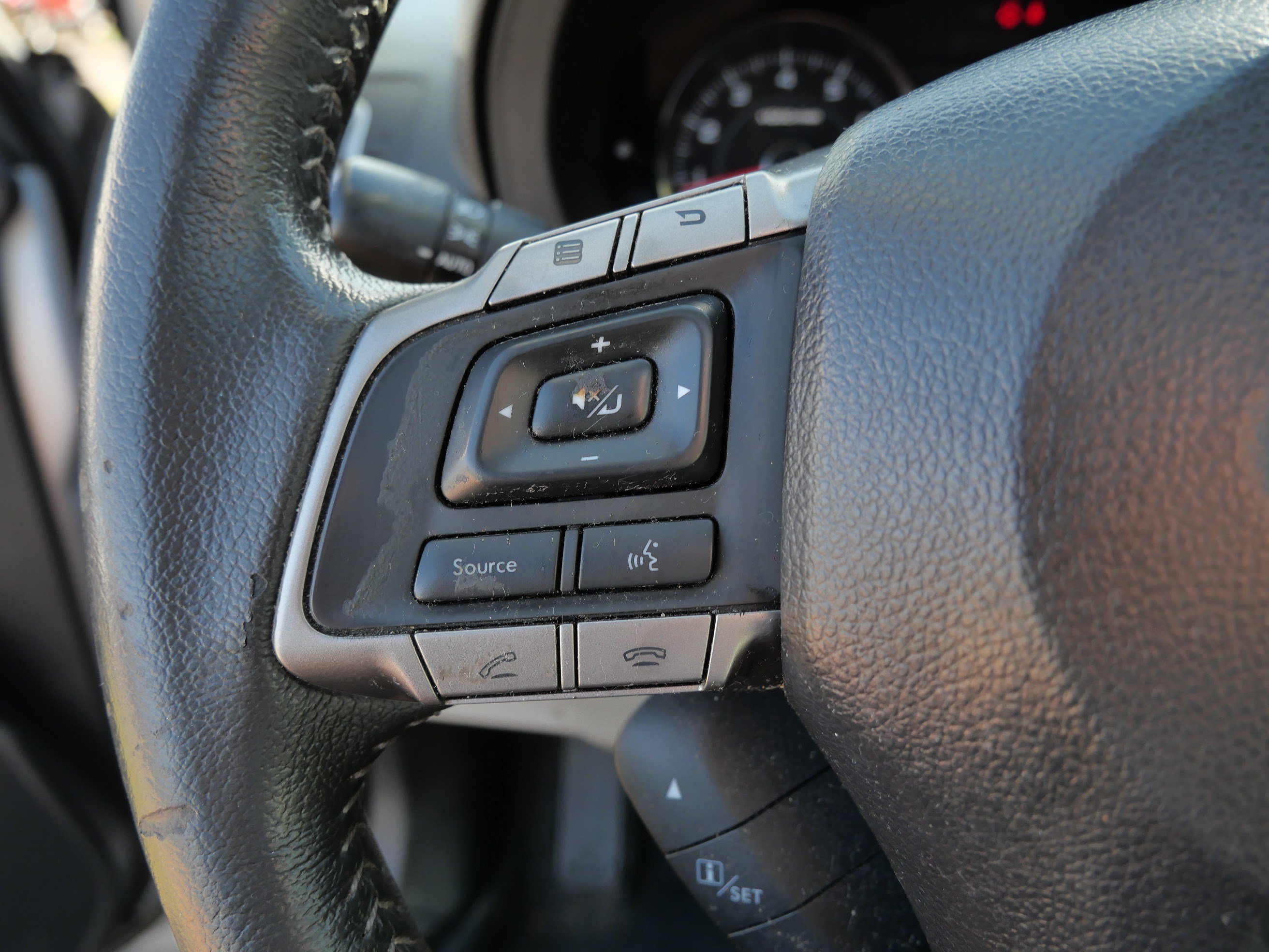 Used 2016 Subaru Forester 2.5i Touring w/ Eyesight & Navigation System AWD/4WD image 27