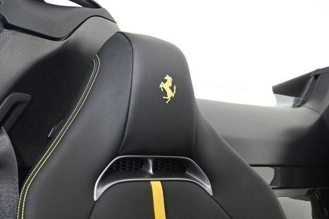 Used 2024 Ferrari SF90 Spider image 32