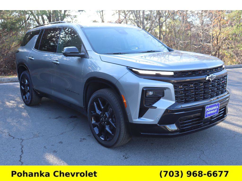 Used 2024 Chevrolet Traverse RS image 1