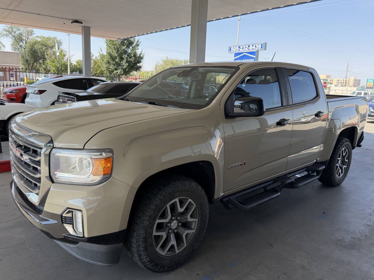 Used 2021 GMC Canyon AT4 w/ Driver Alert Package AWD/4WD image 4