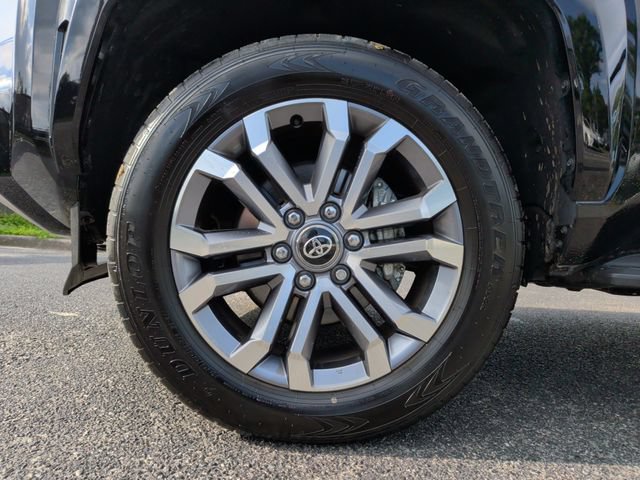 Used 2026 Toyota 4Runner Limited AWD/4WD image 9
