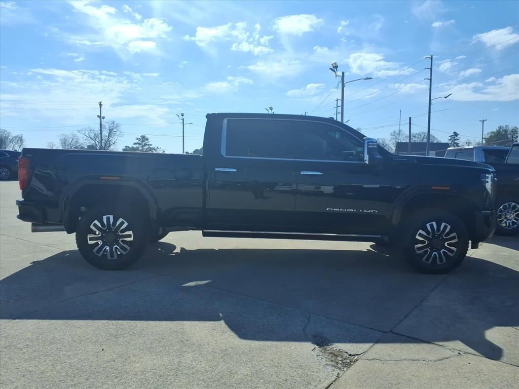 Used 2025 GMC Sierra 2500 Denali Ultimate w/ Max Trailering Package image 8