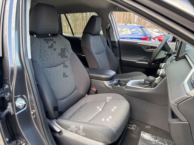 Used 2021 Toyota RAV4 XLE w/ XLE Grade Weather Package image 9