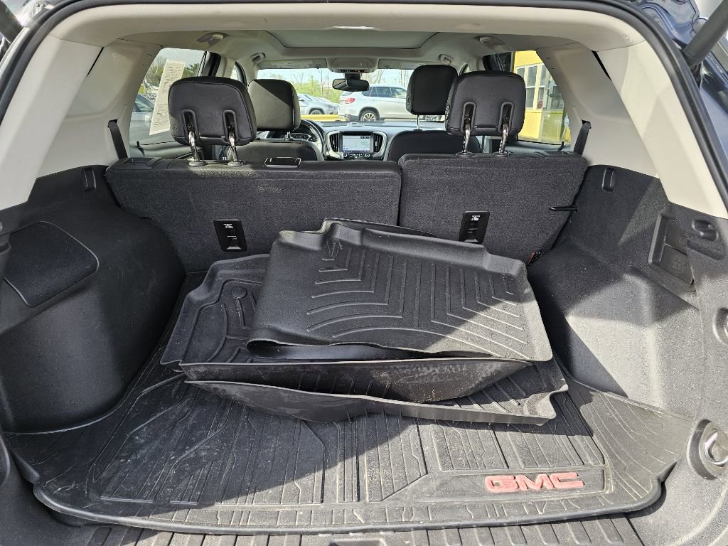 Used 2018 GMC Terrain Denali w/ Advanced Safety Package FWD image 41