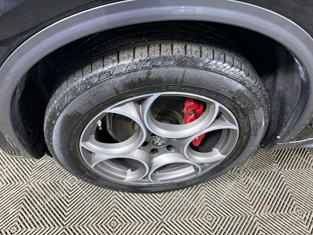 Used 2022 Alfa Romeo Stelvio Ti image 10