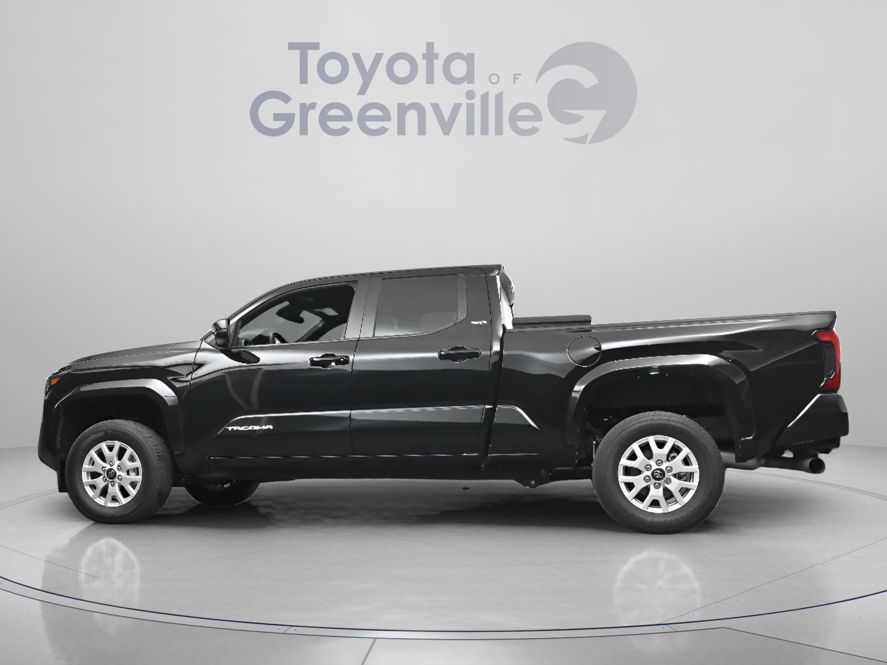 Certified 2024 Toyota Tacoma SR5 AWD/4WD image 7