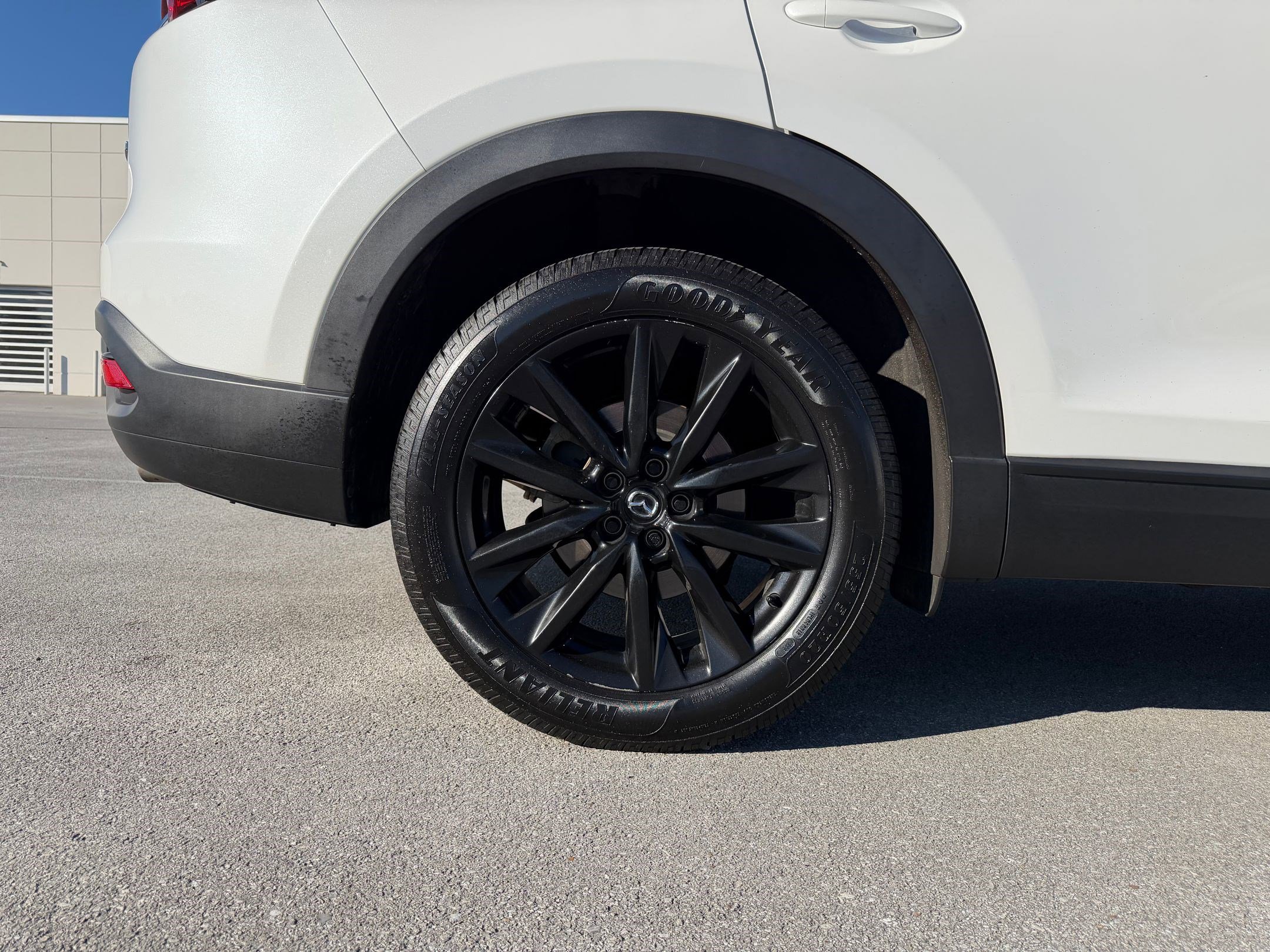 Used 2023 MAZDA CX-9 Touring Plus AWD/4WD image 9