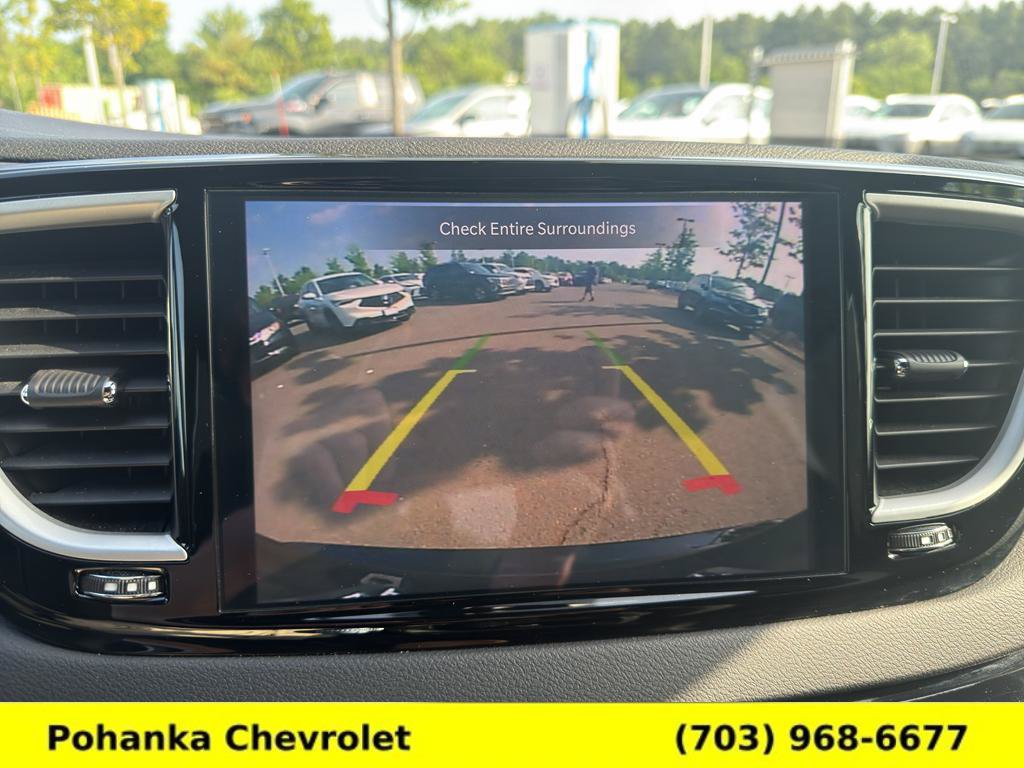 Used 2025 Chrysler Pacifica Select FWD image 17