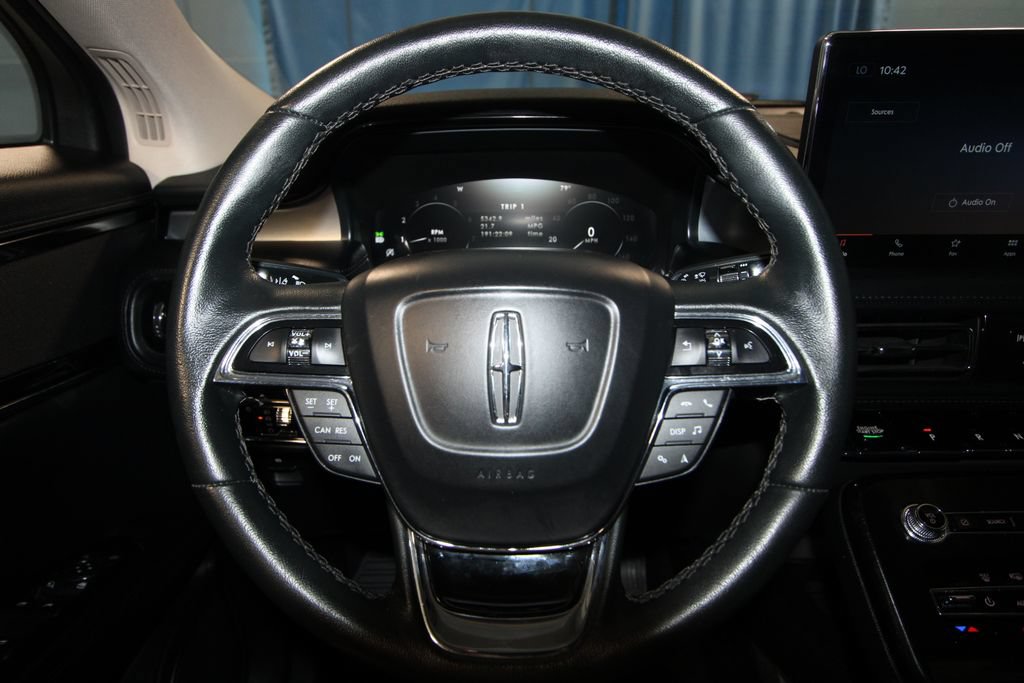 Used 2023 Lincoln Nautilus FWD image 13